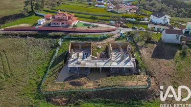 Maison à Igreja Nova e Cheleiros