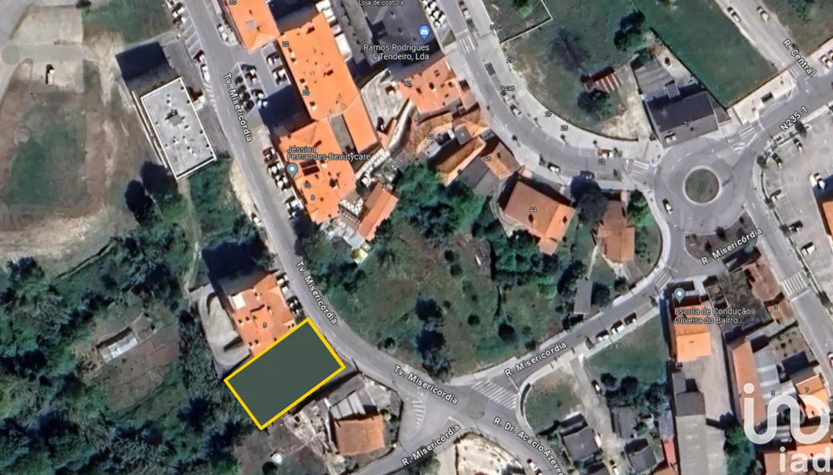 Terreno de 714 m² em Oliveira do Bairro