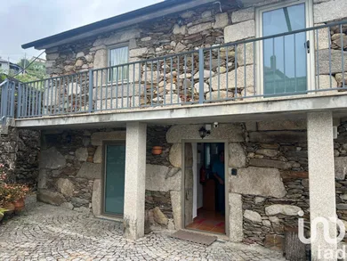 Maison  à Carvalhais e Candal