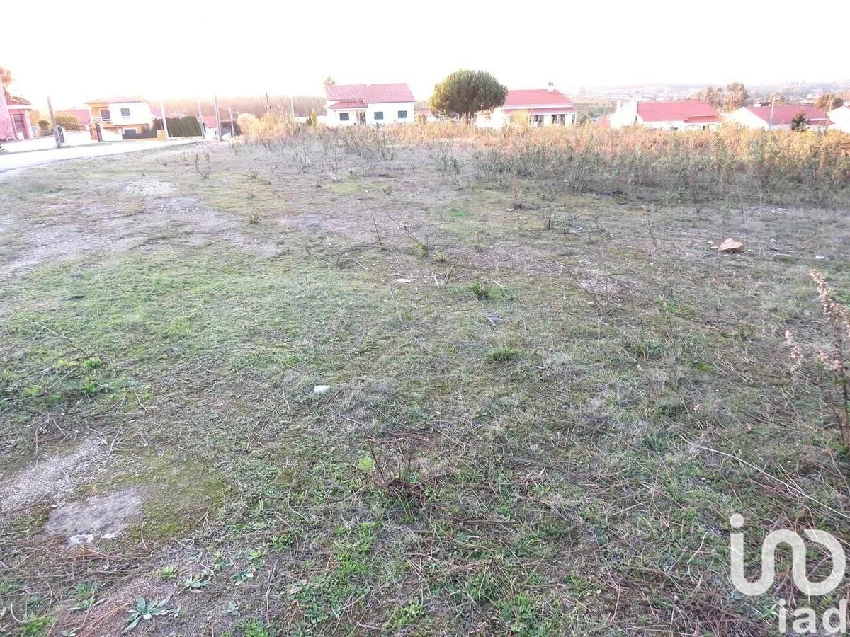 Terreno de 805 m² em Asseiceira