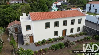House in Lajes do Pico