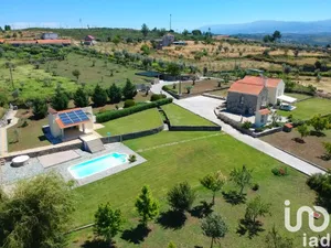 Casa em Oliveira do Hospital e São Paio de Gramaços