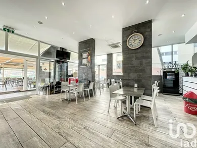Shop/Premises commercial in São Martinho