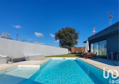 Casa/Moradia  em Custóias, Leça do Balio e Guifões