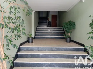 Apartment T3 in Sé e São Lourenço