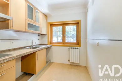 Apartamento T2 em Carcavelos e Parede
