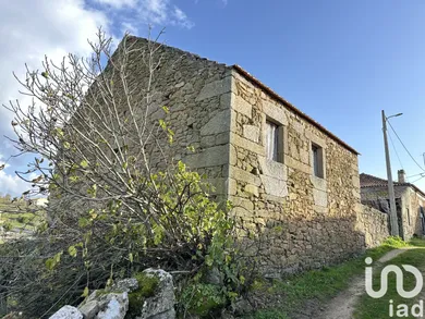 Maison à Amoreira, Parada e Cabreira