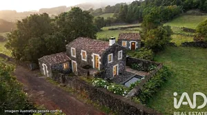 Traditional house  in Ribeiras