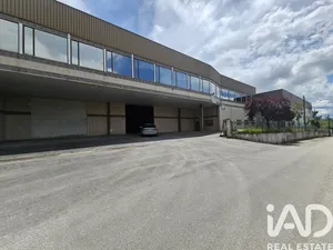 Armazém em Nossa Senhora das Misericórdias