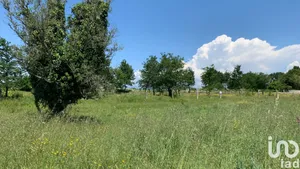 Terreno urbano em Friestas
