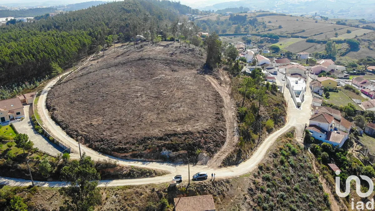 Terreno urbano de 3810 m² em Santa Maria, São Pedro E Matacães