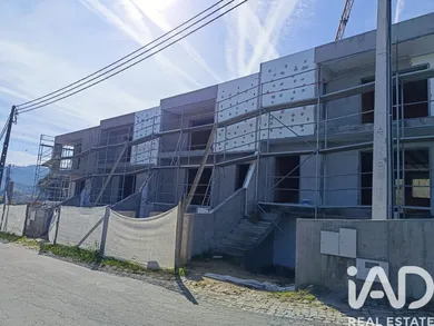 Casa em Avessadas e Rosém