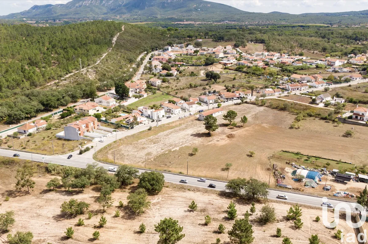 Terreno de 7500 m² em Sesimbra (Castelo)