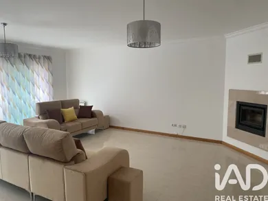 Apartamento T3 em A dos Cunhados e Maceira
