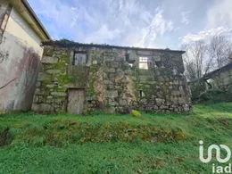 Village house in Covas