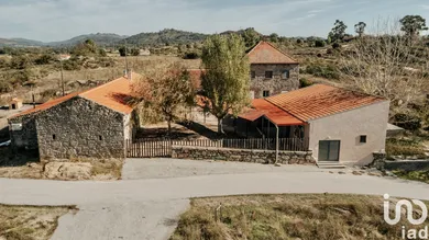 Ferme  à Belmonte e Colmeal da Torre