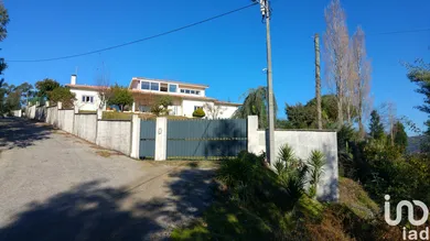 Casa/Moradia  em Ossela