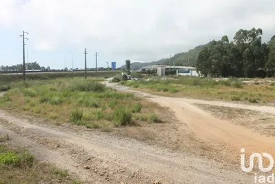 Fotografia 3 de Terreno de 25 498 m² em Palmeira de Faro e Curvos