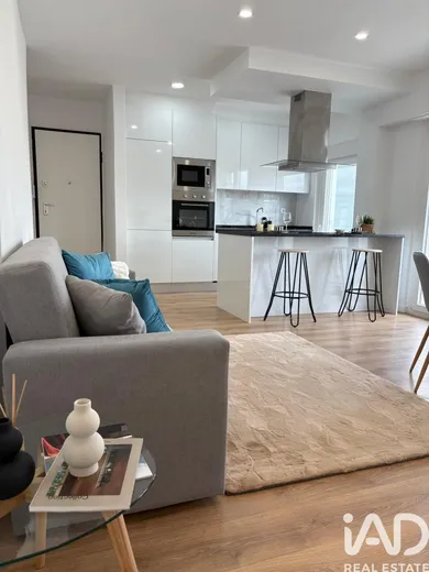 Apartamento T3 em Benfica