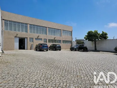 Loja / Estabelecimento Comercial em Mafamude e Vilar do Paraíso