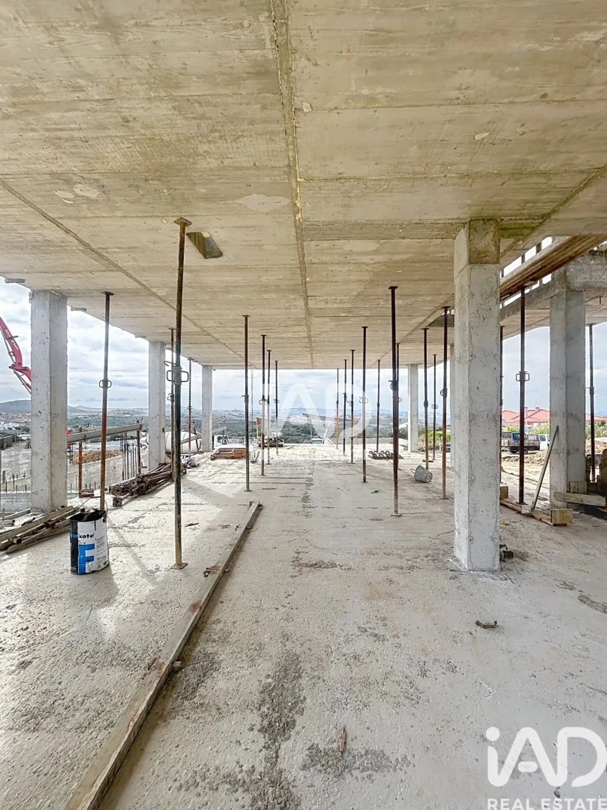 Casa/Moradia 3 quartos de 340 m² em Igreja Nova e Cheleiros