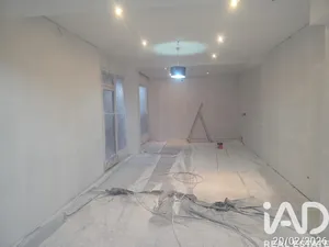 Shop/Premises commercial  in Gondomar (São Cosme), Valbom e Jovim