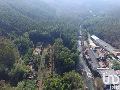 Fotografia 7 de Terreno urbano de 569 m² em Vale de Cambra