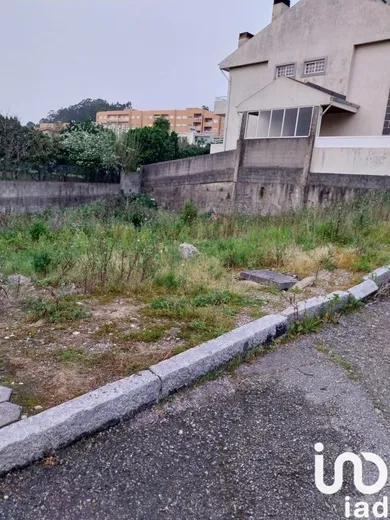 Terreno urbano  em Canelas