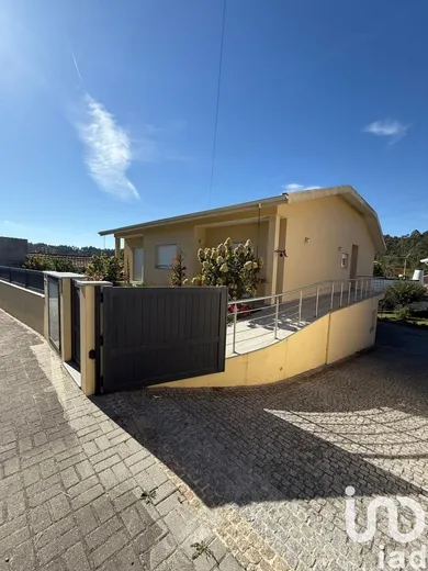 House at Canedo, Vale e Vila Maior