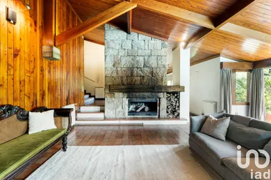 House at Santo Tirso, Couto (Santa Cristina e São Miguel) e Burgães