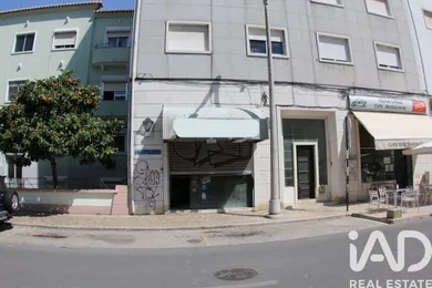 Boutique/Local commercial  à Almada, Cova da Piedade, Pragal e Cacilhas