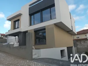 Casa/Moradia em Carcavelos e Parede