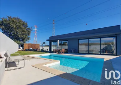 Casa/Moradia  em Custóias, Leça do Balio e Guifões