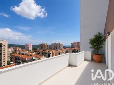 Apartment T3 in Alfragide