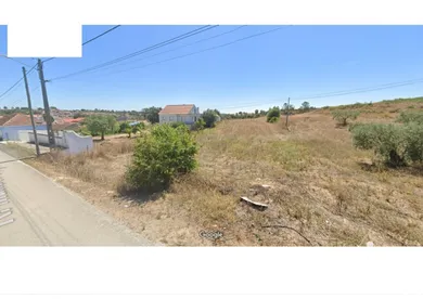 Land at Azambujeira e Malaqueijo