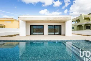 House  at Mexilhoeira Grande