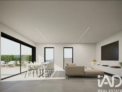 Casa/Moradia em Charneca De Caparica E Sobreda