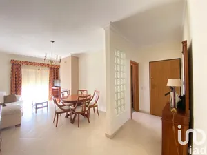 Apartamento T2 em Faro (Sé e São Pedro)