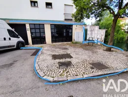 Loja / Estabelecimento Comercial em Torres Novas (Santa Maria, Salvador e Santiago)