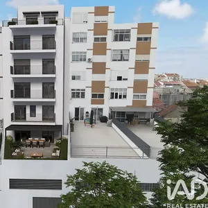 Apartamento T2 em Laranjeiro e Feijó