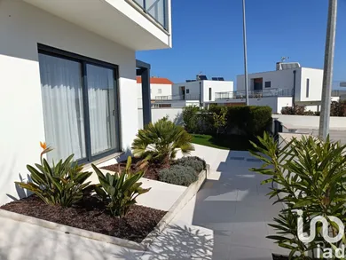 Casa/Moradia  em Tornada e Salir do Porto