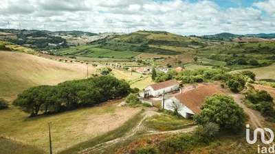 Fotografia 4 de Terreno rústico de 28 100 m² em Dois Portos e Runa