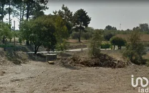 Terreno urbano em Regueira de Pontes