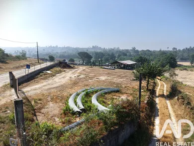 Armazém em Mangualde, Mesquitela e Cunha Alta
