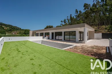 Casa/Moradia em Alvorninha