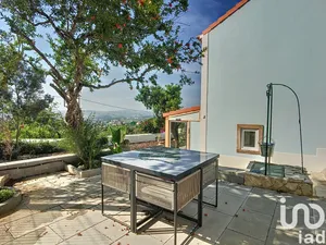 Casa/Moradia em Carvoeira e Carmões