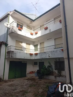 House  at Cortes do Meio