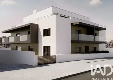 Apartamento T3 em Atouguia da Baleia