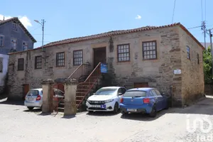 Casa tradicional em Louredo e Fornelos
