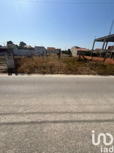 Land at Fernão Ferro